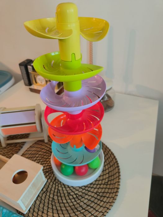 Jucarie Spiral Tower