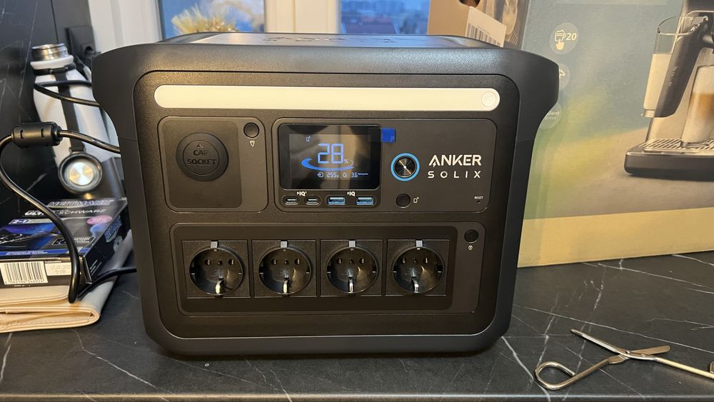 Statie de alimentare portabila Anker power bank