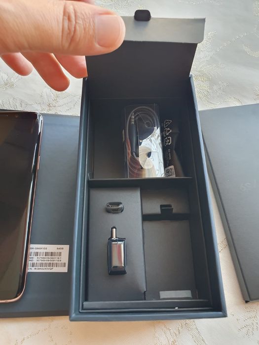 Samsung Galaxy s9 sunrise gold