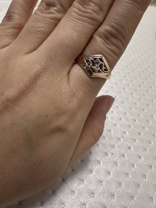 Золото новое кольцо