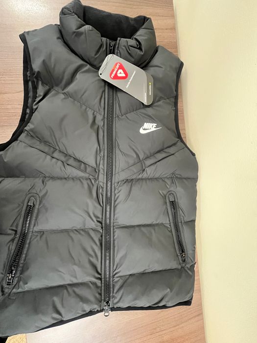 Мъжки елек Nike.