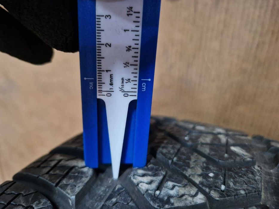 2 Pirelli R18 225/50
зимни гуми
DOT0618