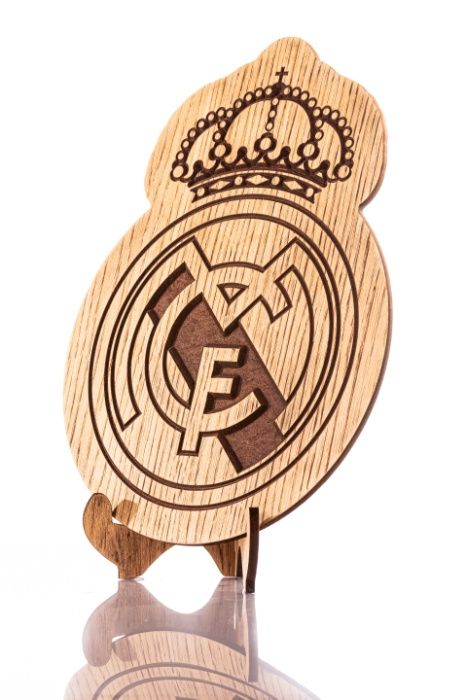 Дърворезба на Футболен Отбор. Лого. Емблема. Футбол