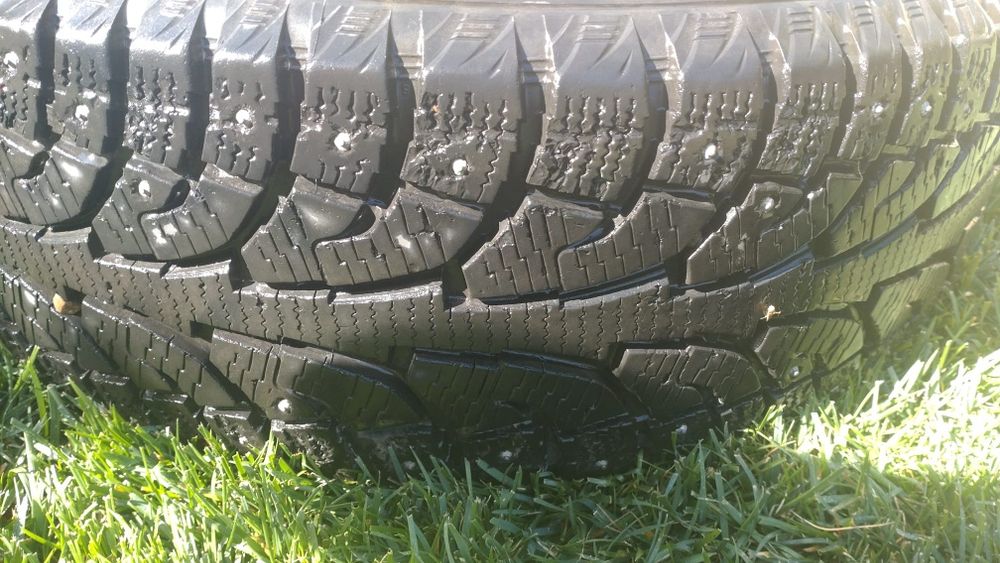 Set 4 jante + anvelope iarnă cu ținte, R17 225/60