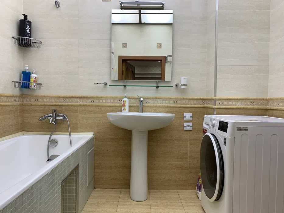 квартира в аренду!!! 3 ком 5 этаж Мирабад 172*