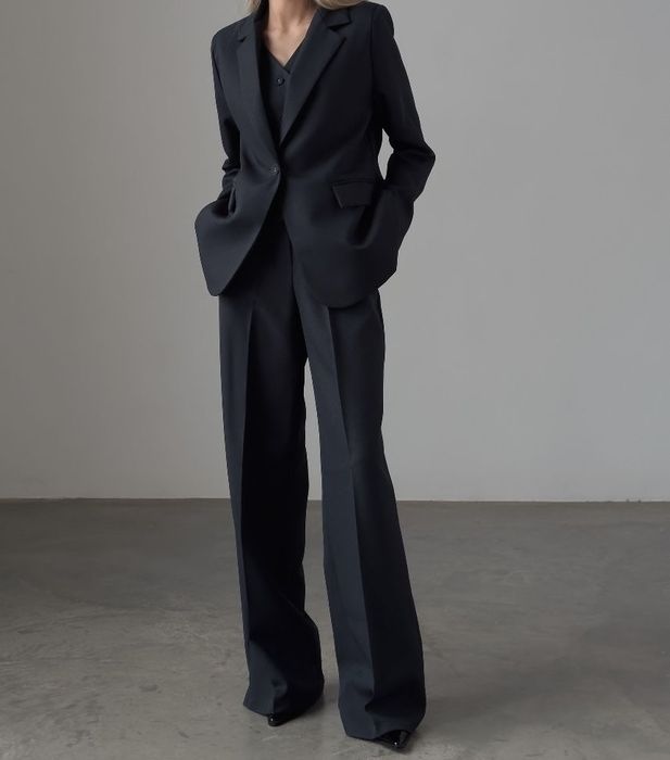 Костюм женский тройка НОВЫЙ!