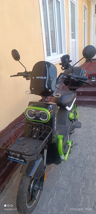 NEKSUS Elektron Skuter