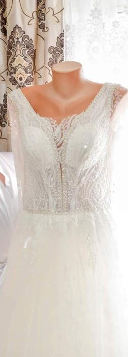 Vând rochiță de mireasă