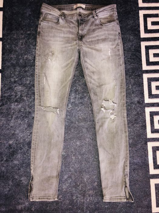 Blugi zara gri marimea 32