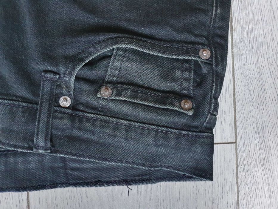 Blugi LEVI'S 511 Slim - Marime W30 L32 (Talie 82 cm)