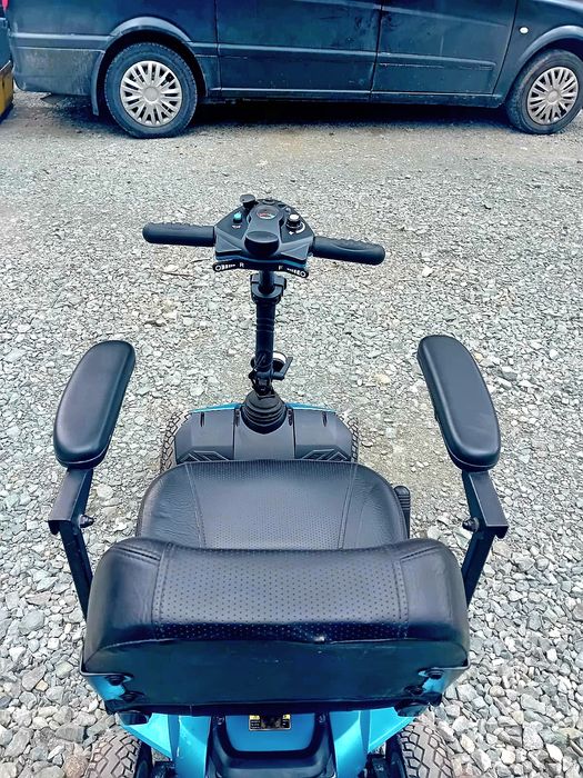 Scuter Carut electric pentru persoane cu dizabilități handicap