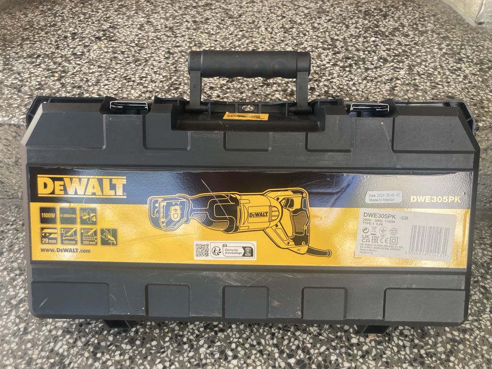 Нов саблен трион Dewalt DWE305