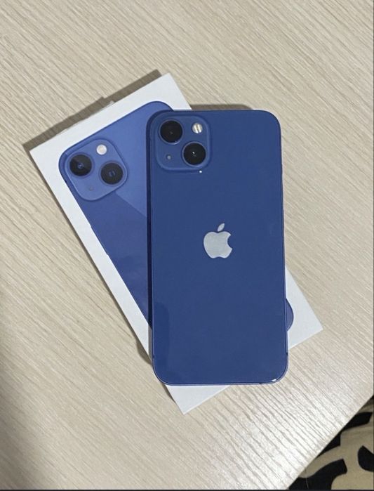 Продам Айфон 13 синий 128гб