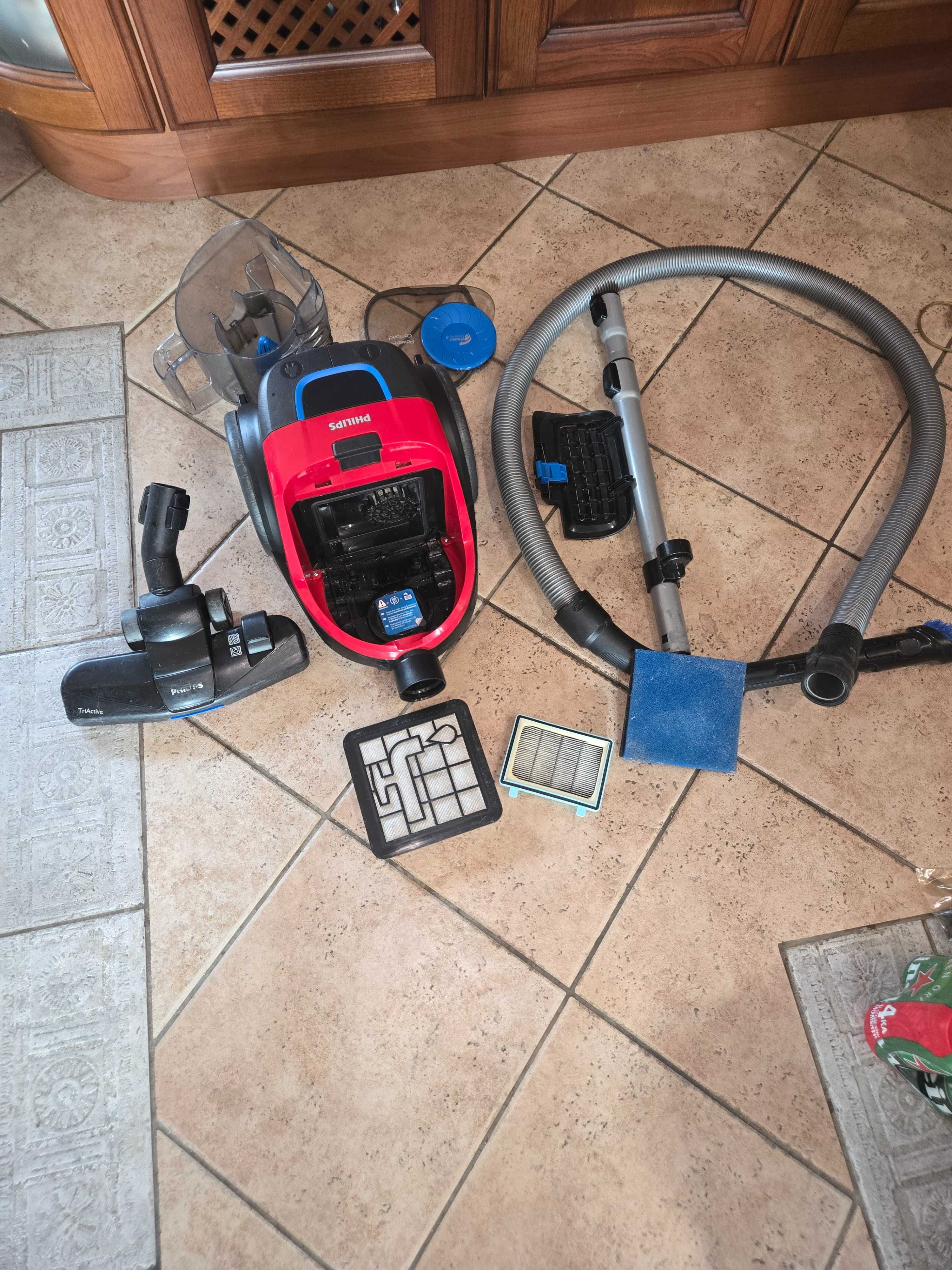 Прахосмукачка Phillips PowerPro compact cyclone 5