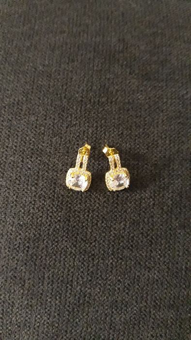 Дамски обеци с циркони