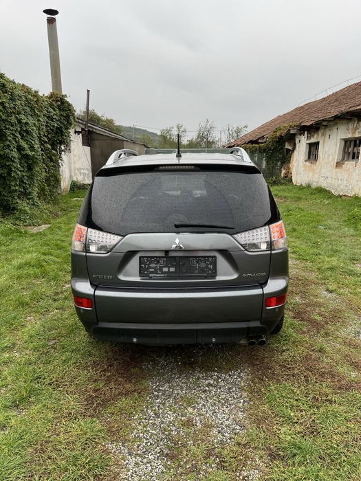 Vând Mitsubishi Outlander 2.0 d 4x4