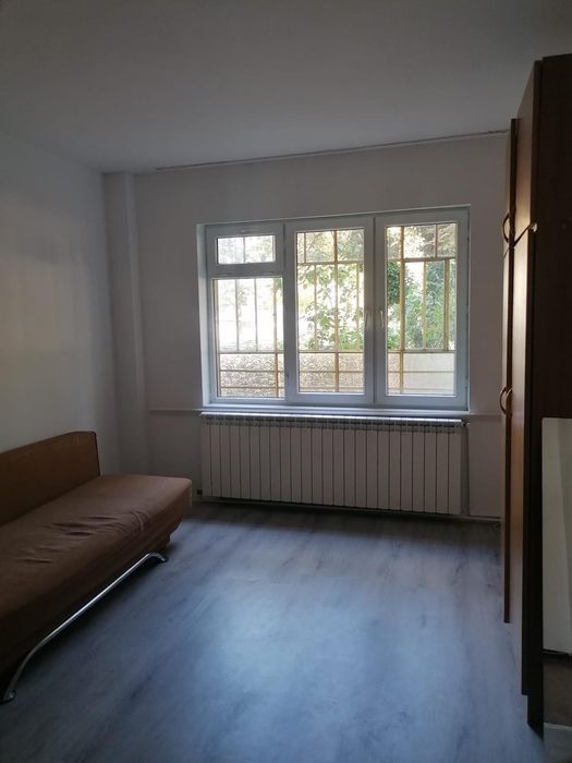 Garsonieră de închiriat – 33 mp, complet utilată, parter, Dristor