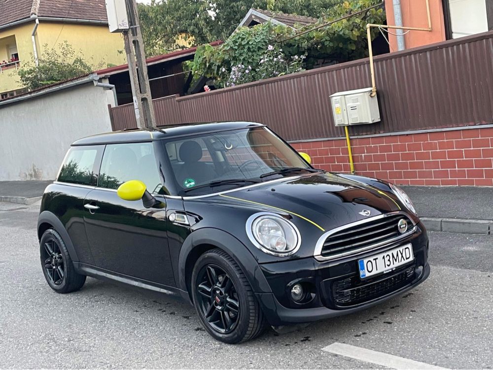 Vand Mini Copper One, 11.2013, 1.6 diesel, inmatriculata, impecabila