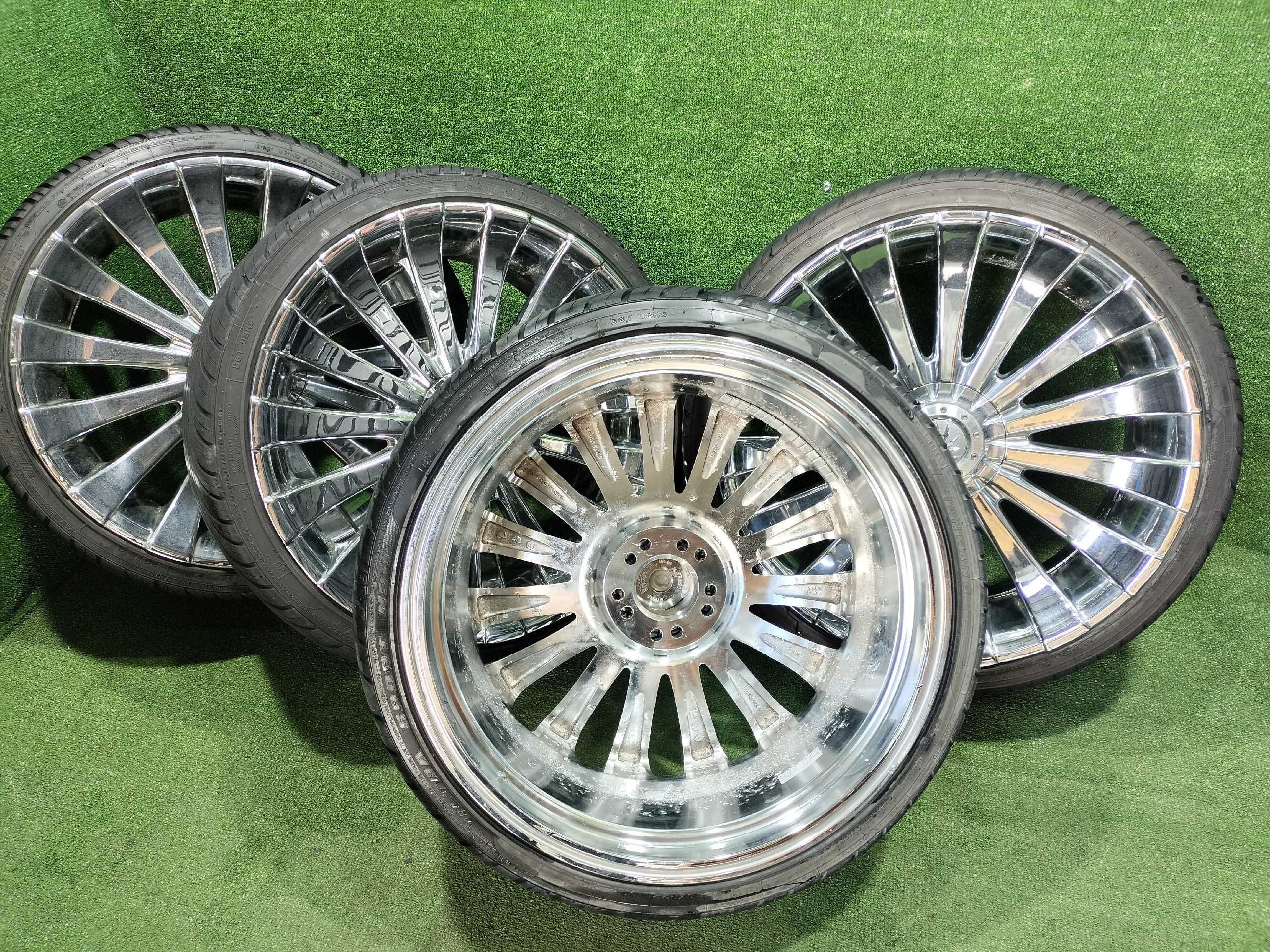 Продам Диск с шинами 265/30R22 Crimson Myrtle 5x114,3 / 5x120 хром VIP