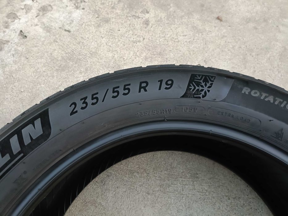Doua anvelope iarna 235 55 19 michelin pilot alpin 5 profil de 7 mm