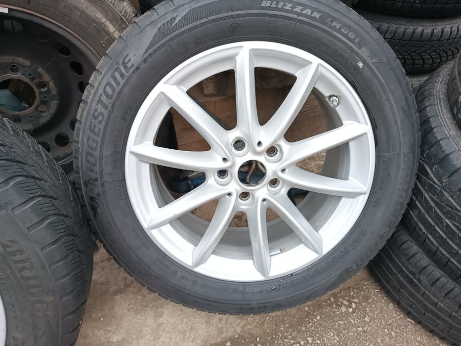 БМВ 17 цола, BMW X1 F84