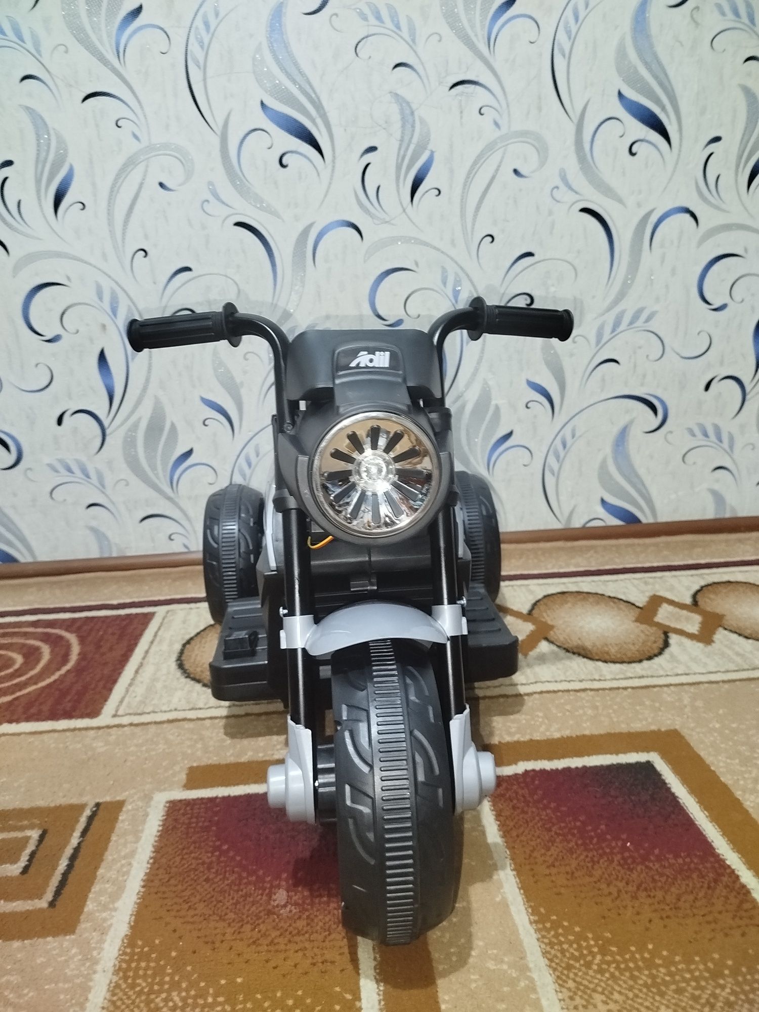 Elektron motosikl bolalar uchun. Yap yangi.