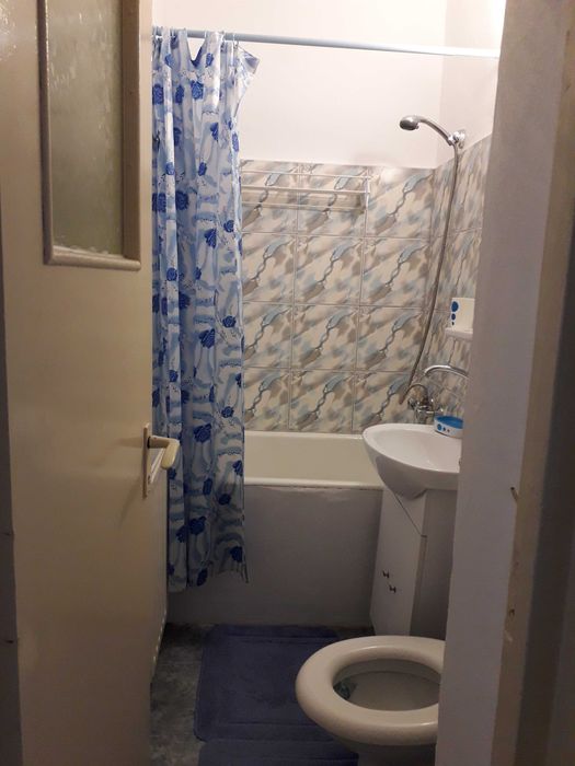 Închiriez apartament 2 camere Piața Mică