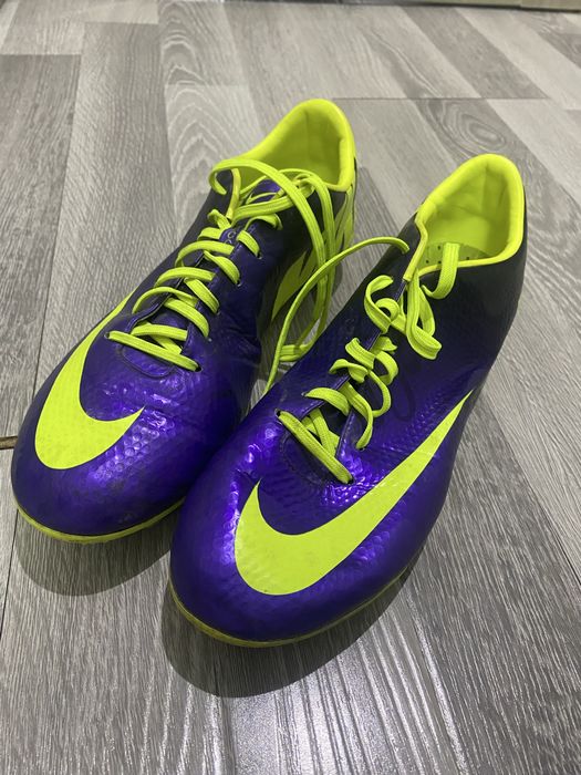 Бутсы футбольные Nike