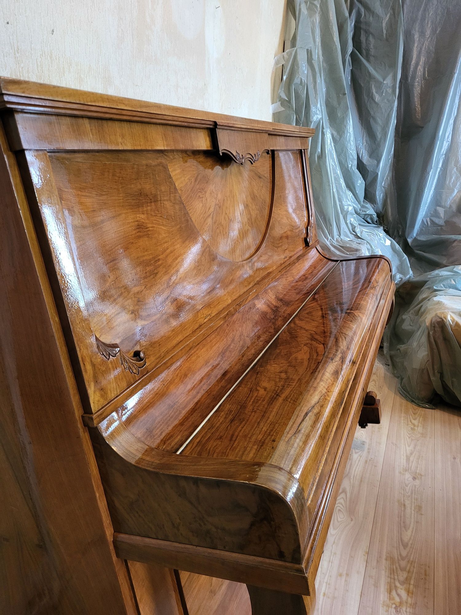 Реставриране на стари мебели