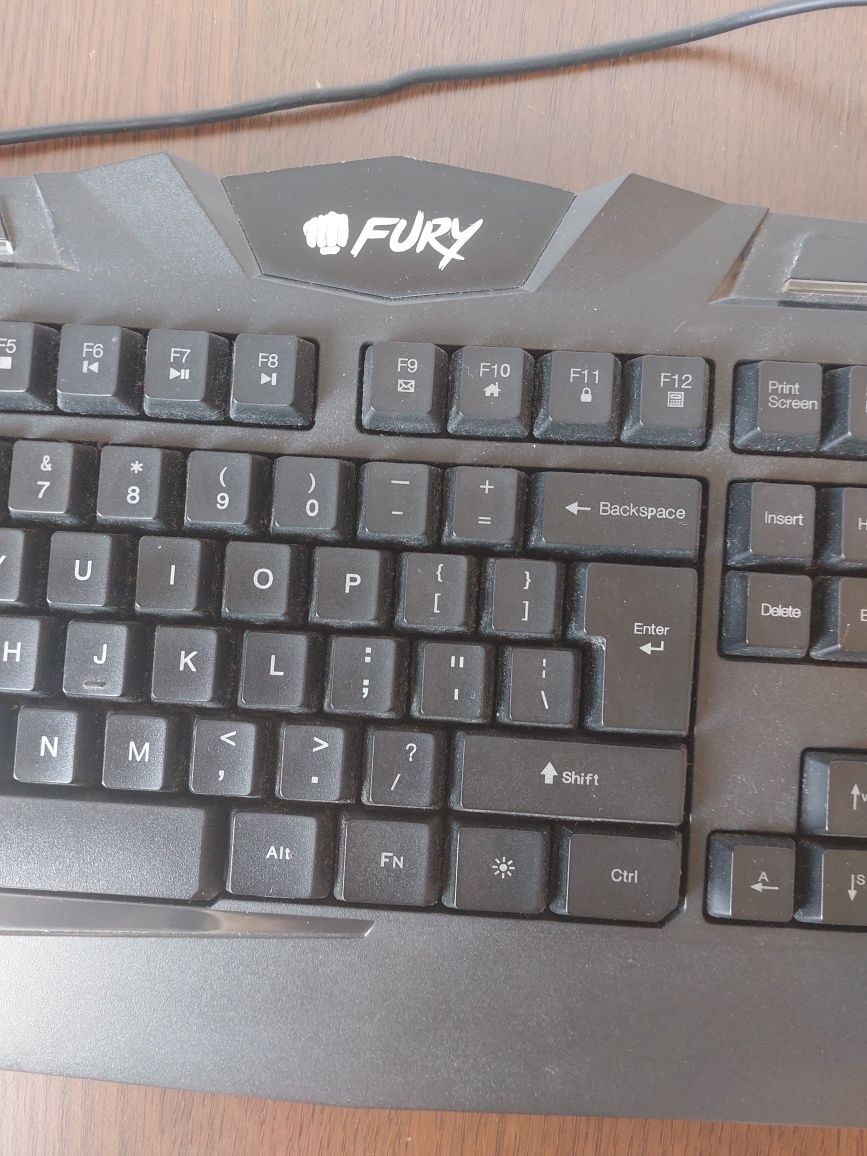 Tastatură Gaming Fury Spitfire RGB cu fir, 104 taste, folosită.