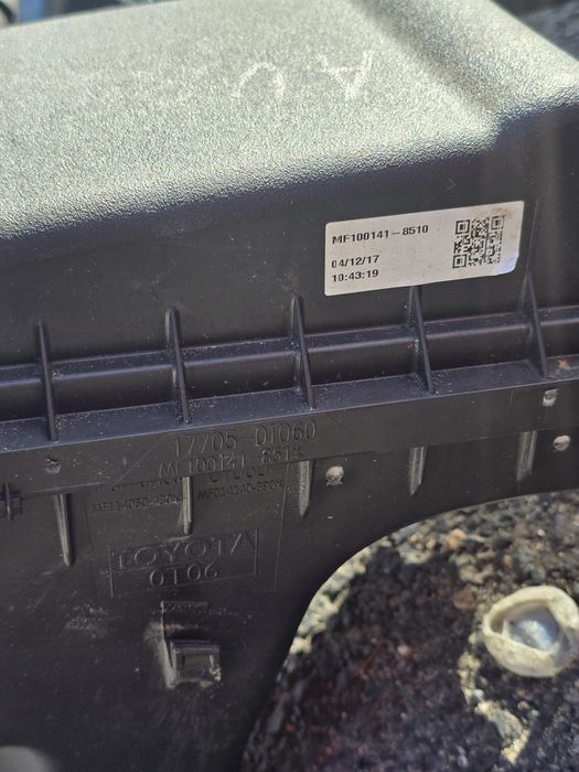 Carcasa filtru aer complet toyota auris II 1.8 hybrid 2013-2018