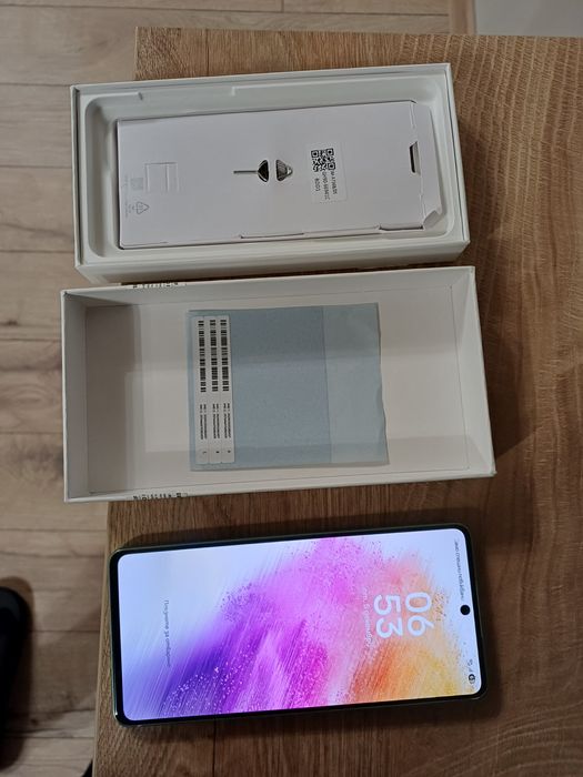 Samsung Galagy A73 5G 128 GB 8GB RAM