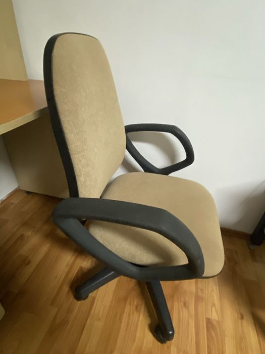 Scaun de birou.