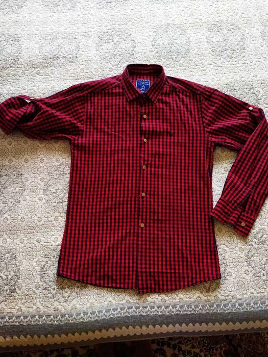 Рубашки мужские подростковые