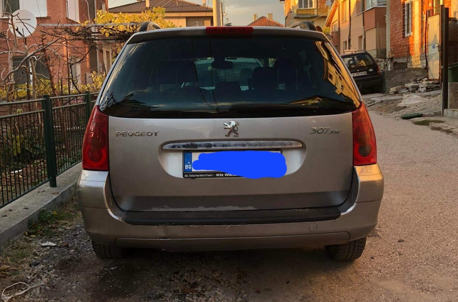 Автомобил Peugeot