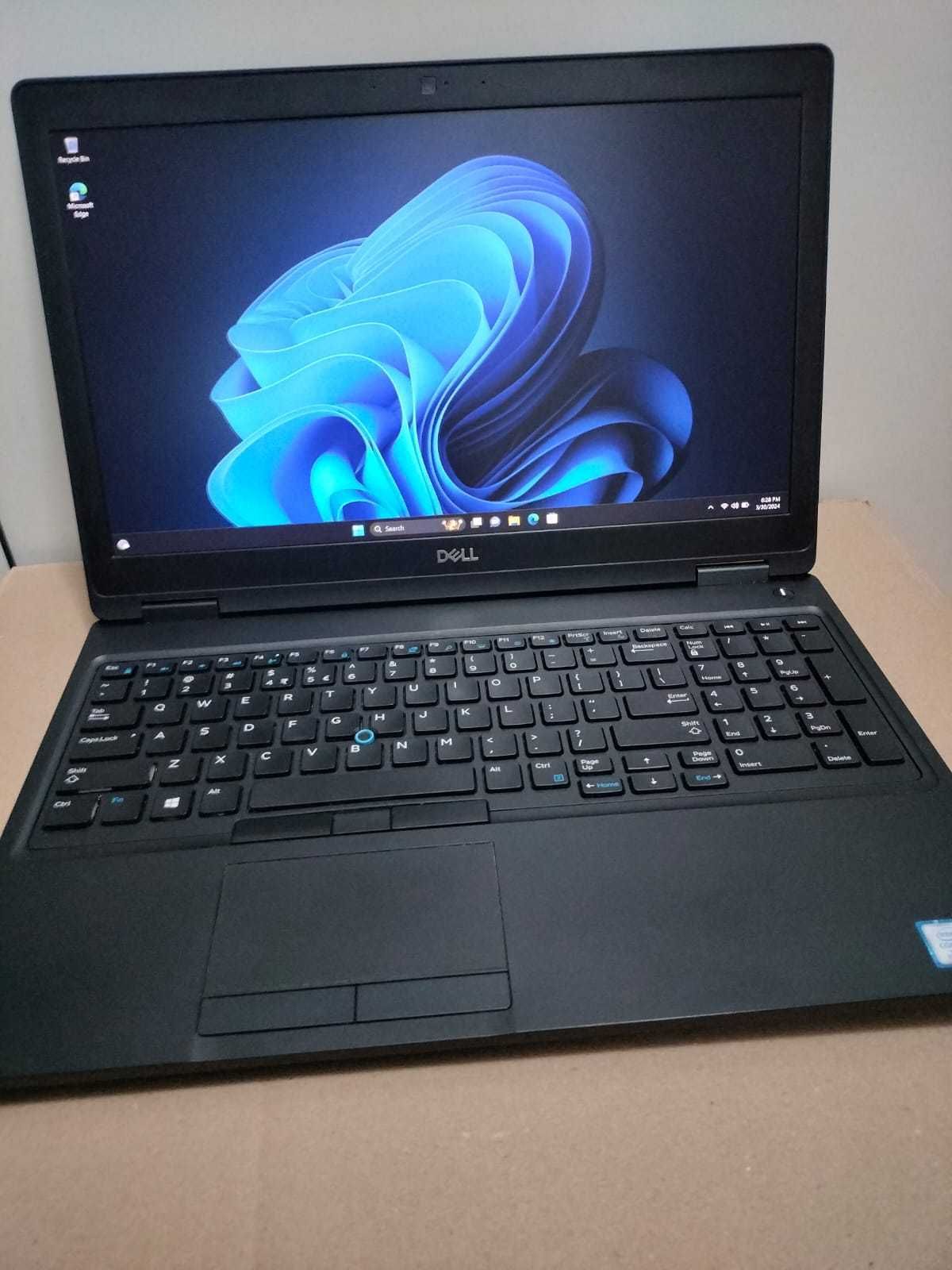 Laptop Dell Latitude 5590 15.6", i5 8350u, 16 GB DDR4 256gb