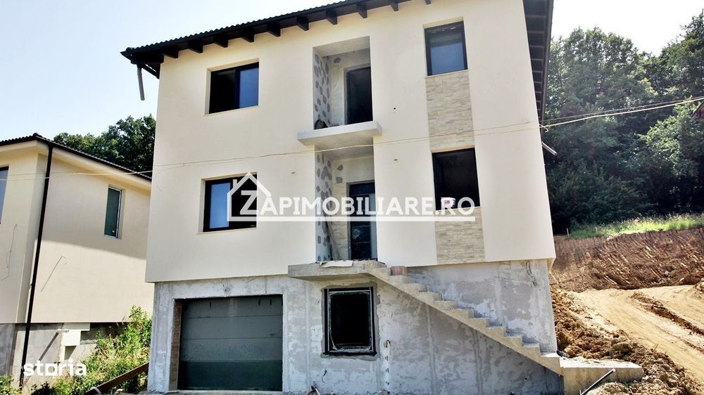 Casa D-P-E 240 mp, teren 800 mp,comosion ZERO!