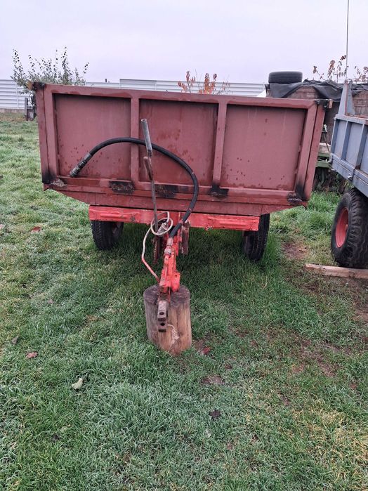 Remorca basculabila tractor