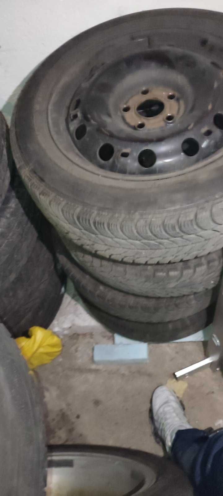 4 броя Джанти със гуми  185/60/r15 5x100 57.1  r15 + Бонус