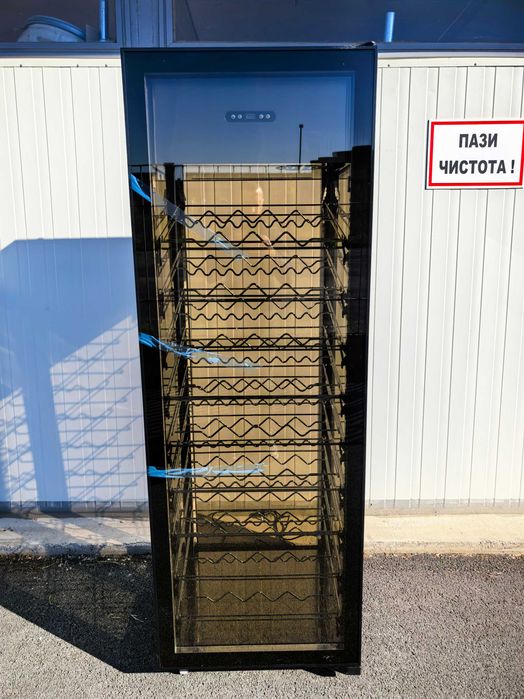 Хладилна витрина вертикална 400 литра, CL-400-2