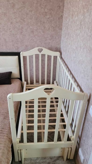 Продам детскую кроватку