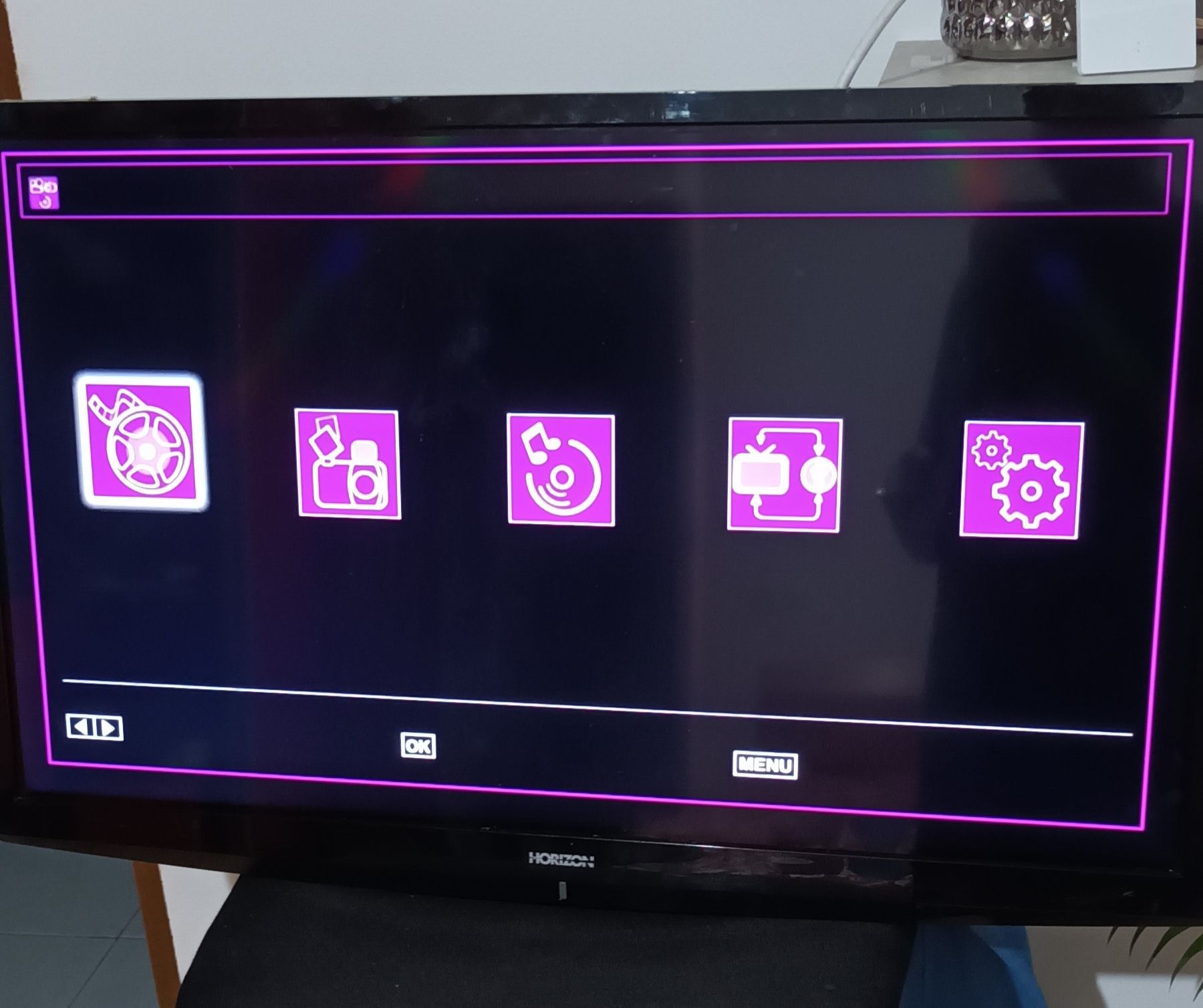 Televizor Horizon TV cu Diagonala 80 cm