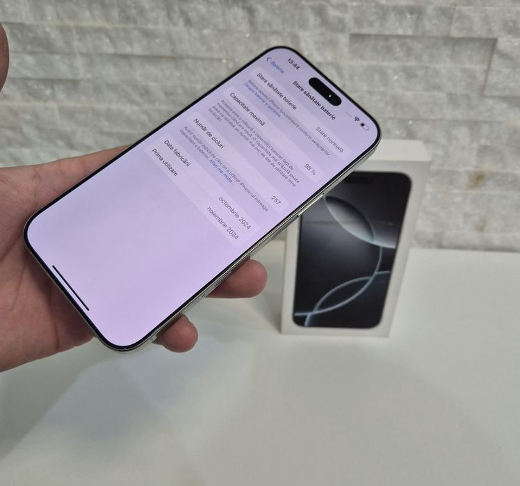 iPhone 16 Pro Max 256GB. White Titanium 98% Bateria