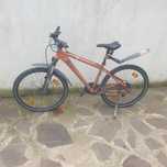 Vând bicicleta Univega ride, folosită în stare bună