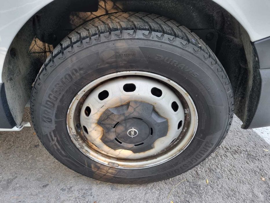 Opel vivaro 2019 vand sau schimb cu autoturism
