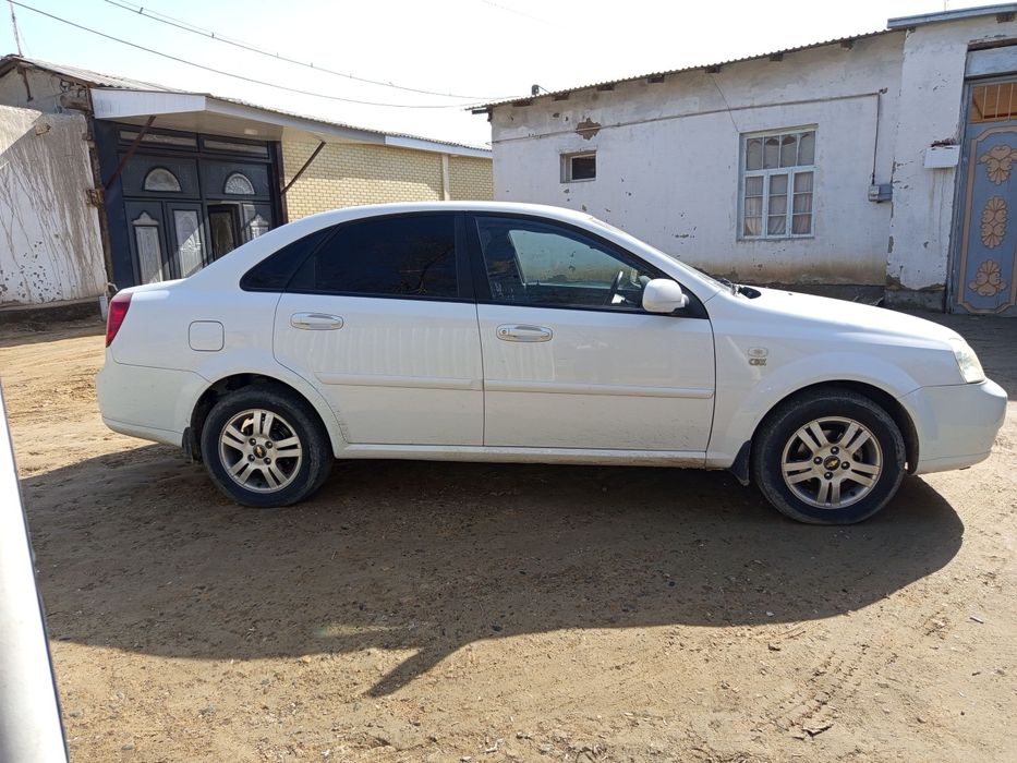 Lasetti 1.8 sotiladi ласетти сотилади