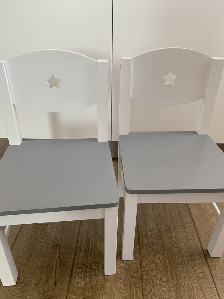 Два Детски  стола