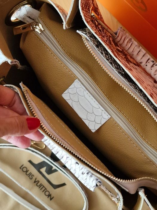 Geanta piele naturala model croco,logo metalic auriu,factura,card,sacu