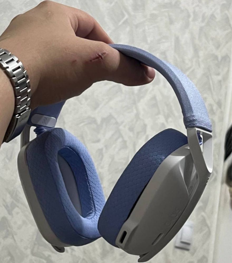 Наушники Logitech G435