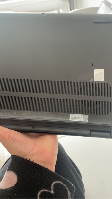 Leptop dell pro 14 essential PV14250